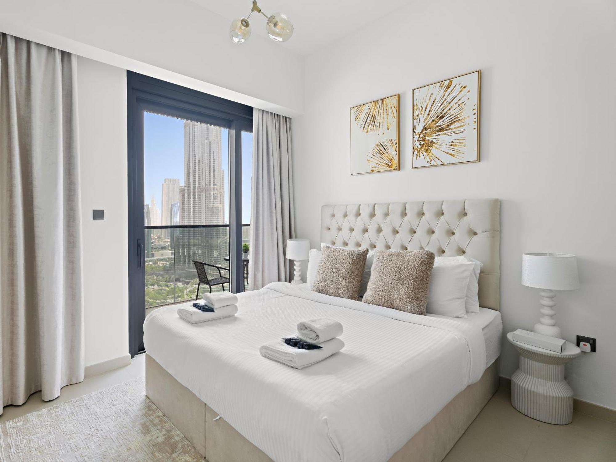 Apartment Modern 3br 1 Gr In Downtown With Burj Khalifa View