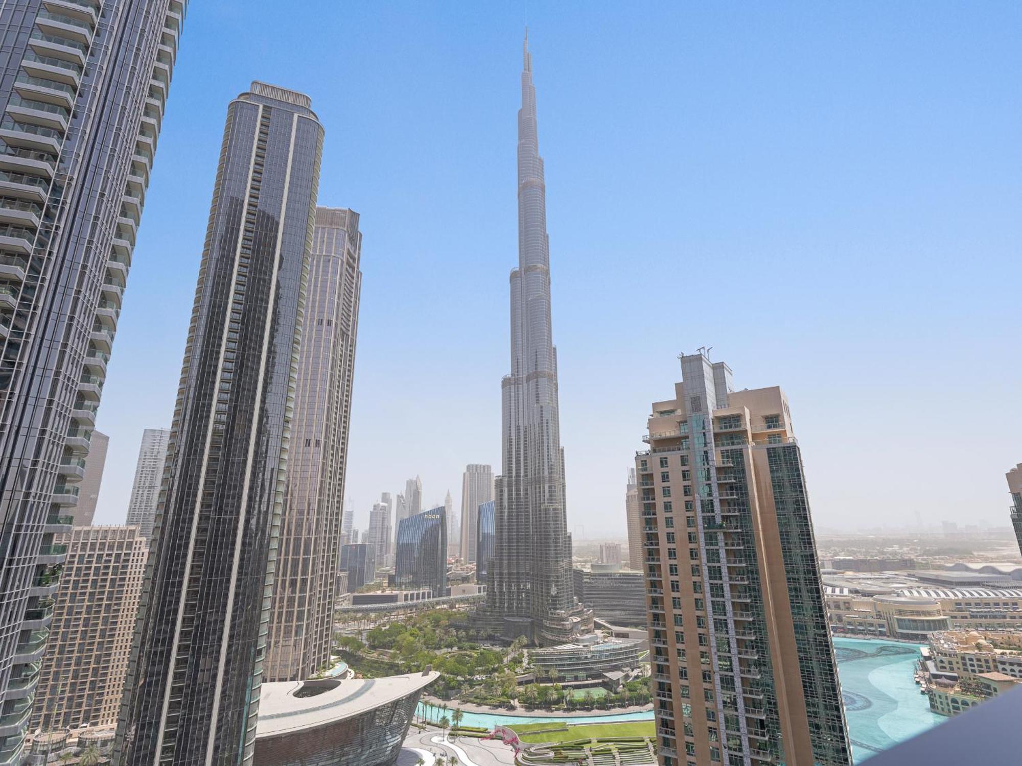 Modern 3br 1 Gr In Downtown With Burj Khalifa View Apartment