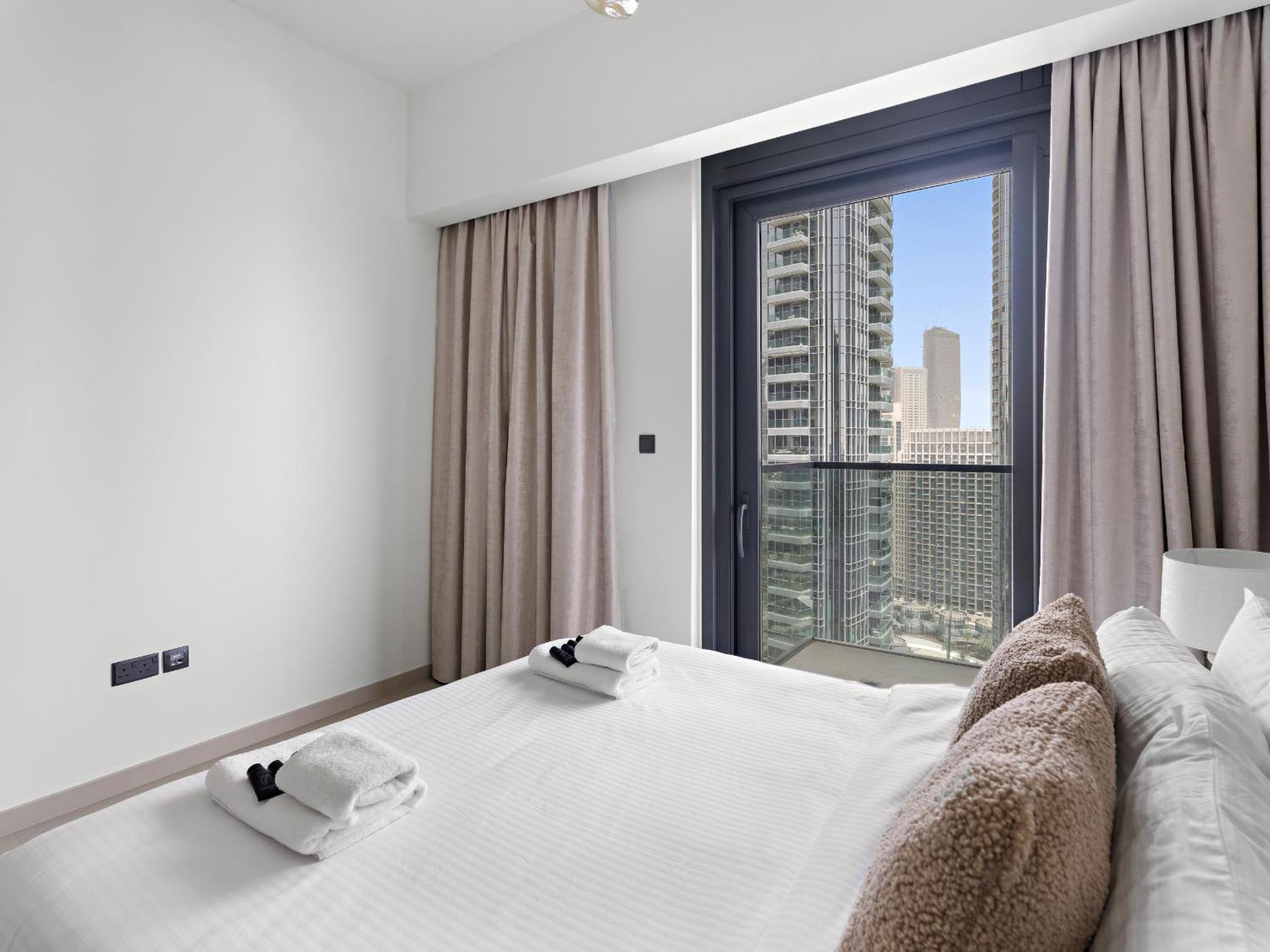 Apartment Modern 3br 1 Gr In Downtown With Burj Khalifa View Dubai